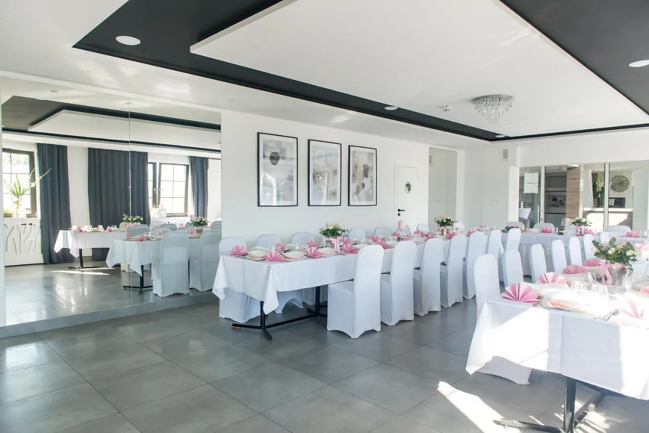 Bed & Breakfast Strzelec Noclegi Wroclaw Poland